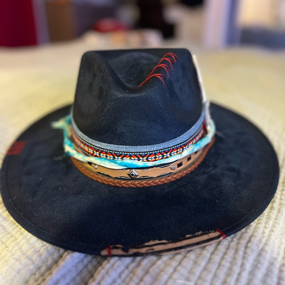 Amazing Suede navy  hat